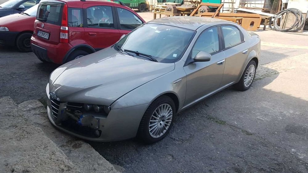 Алфа Ромео 159 на части