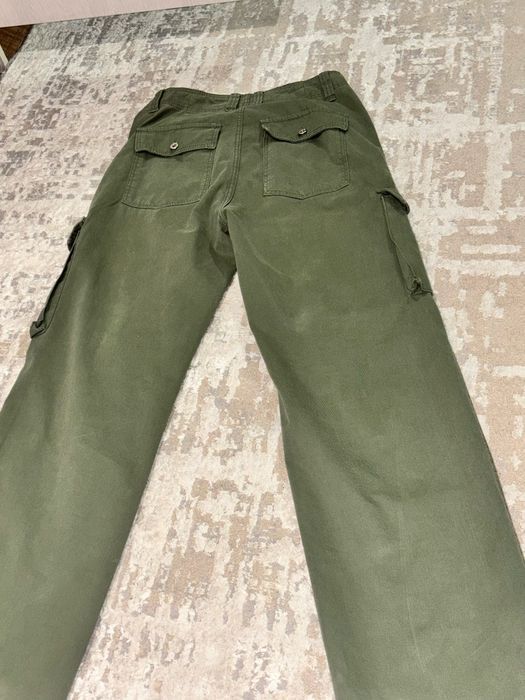 Штаны карго зеленого цвета