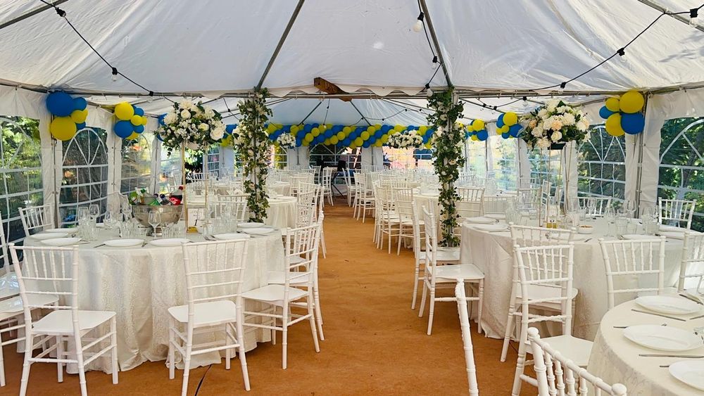 Organizări evenimente corturi de închiriat aranjamente baloane decorat