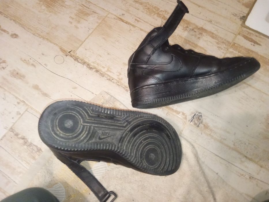 Nike Air Force 1 Mid Black