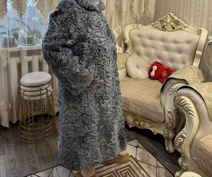 Продам шубу каракуль