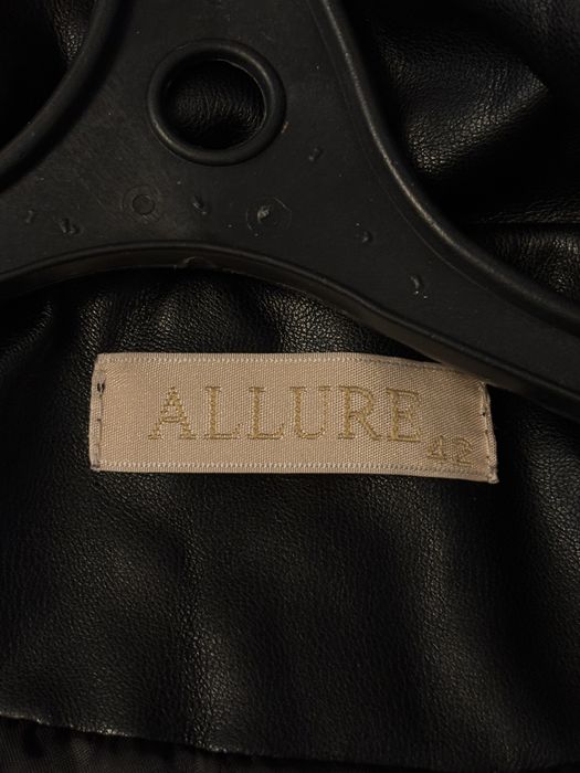 Плащ черный Allure экокожа