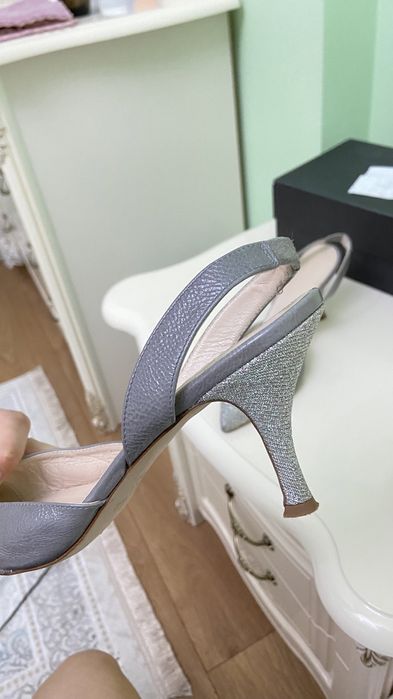 Продам туфли Италия 38 размер! Срочно!