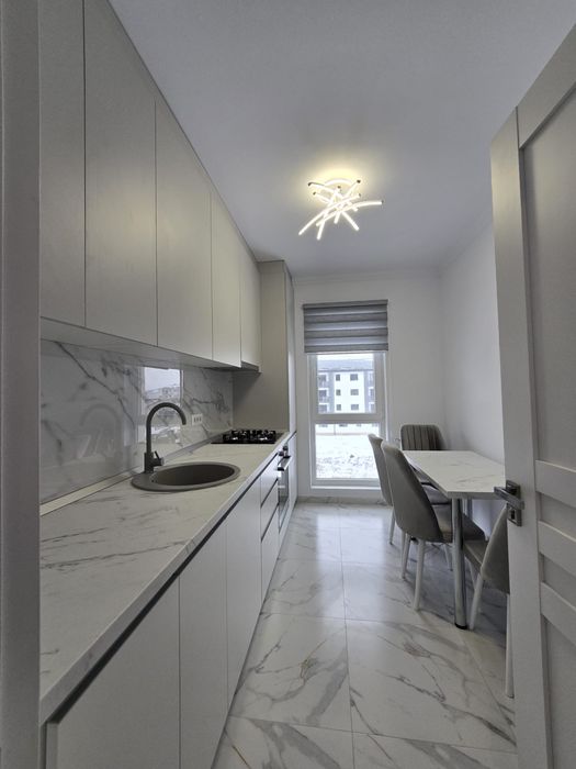 Apartament 2 camere mobilat, lift si parcare inclusa