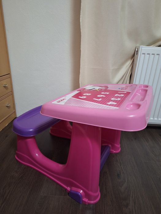 Детско бюро розово