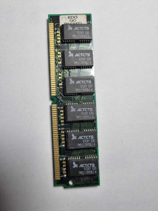 Memorii RAM SIMM cu 72/30 pini