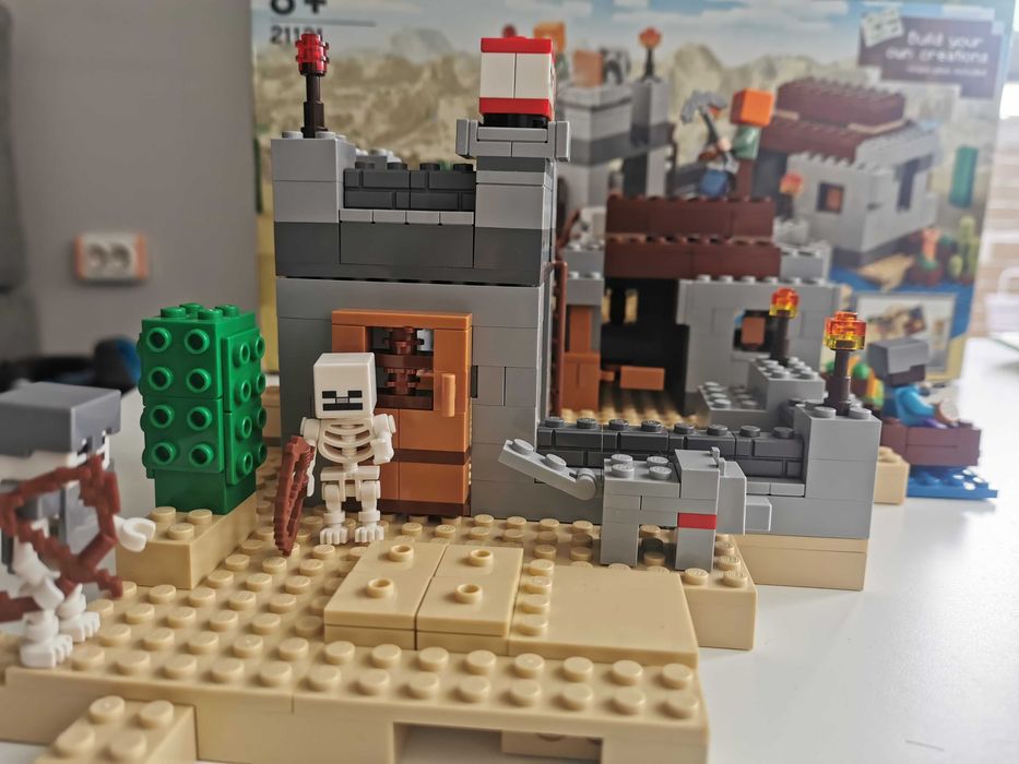 Lego Minecraft 21121