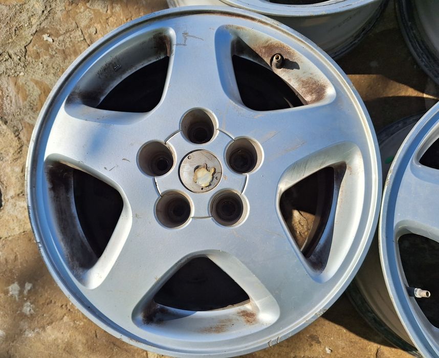 Оригинални лети джанти Nissan 16"