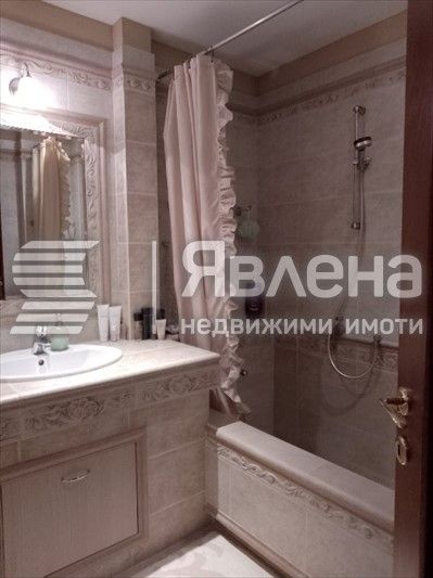 Продава се Тристаен апартамент в Благоевград, Широк център - 124 кв.м за 1855 €/кв.м - Снимка #7