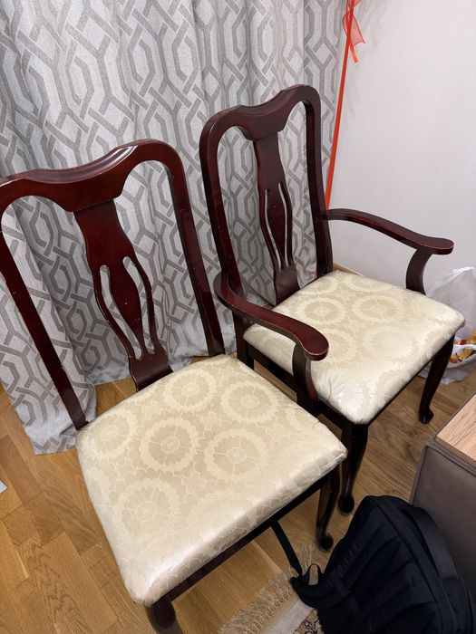 Стулья деревянные