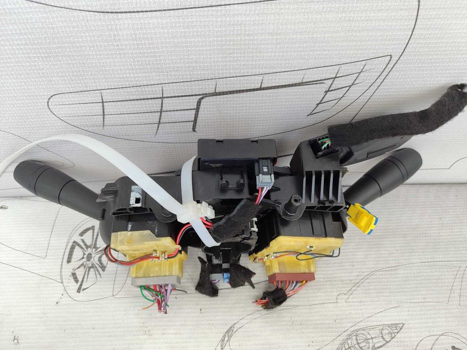 Ansamblu manete comenzi volan + spiră Renault Captur 479457095R 2014 / [2013-2020] / (5B3)