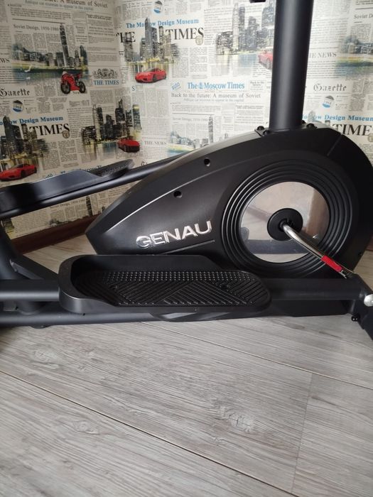 Эллиптический тренажёр GENAU