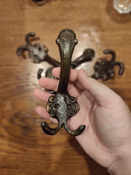Feronerie Carlig Cuier Vintage din Metal