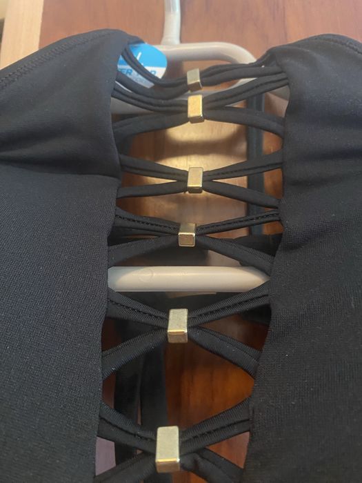 Bustiera, sutien costum de baie - surf