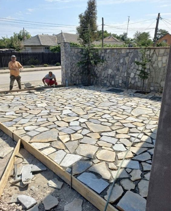 Piatra decorativa naturala vând și montez