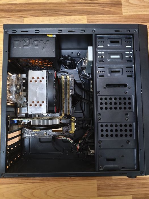 Vând Unitate PC , i7 4770 , 16 Gb - ram