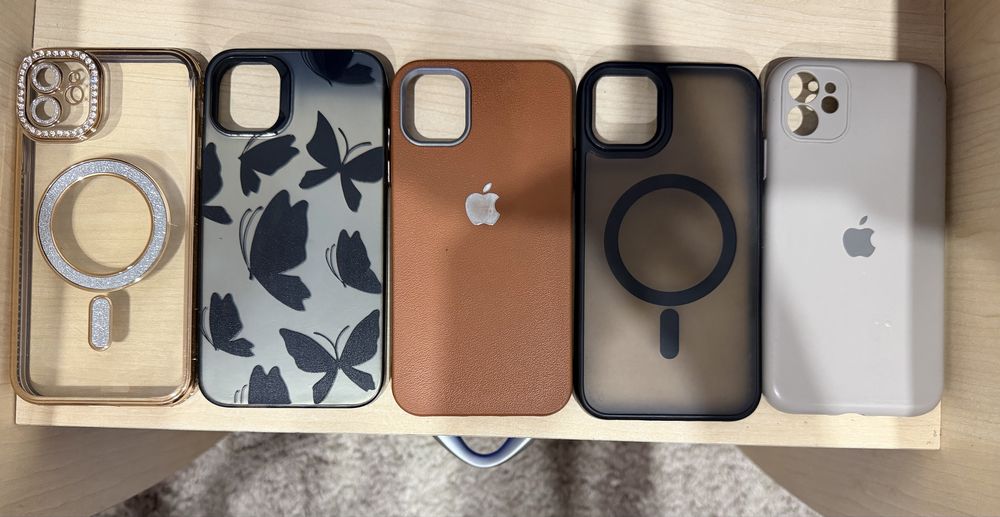 Чехлы на айфон 11