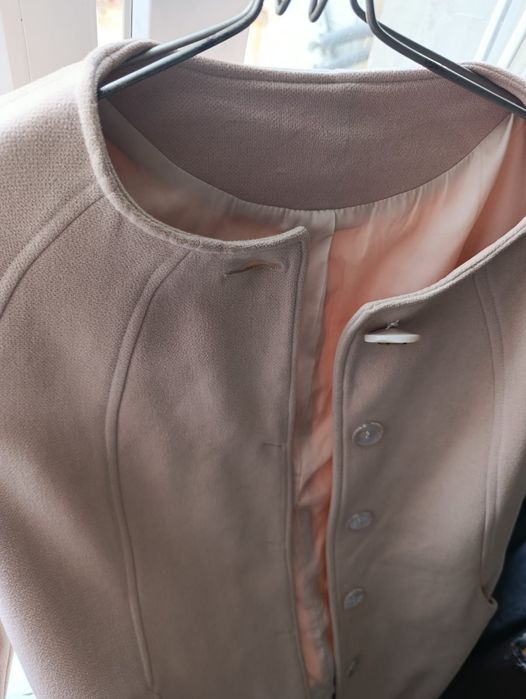 Продам верхнюю одежду