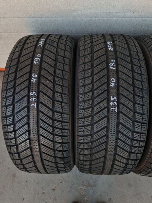 Зимни гуми 4 броя SYRON Everest1 235 40 R19 дот 2719