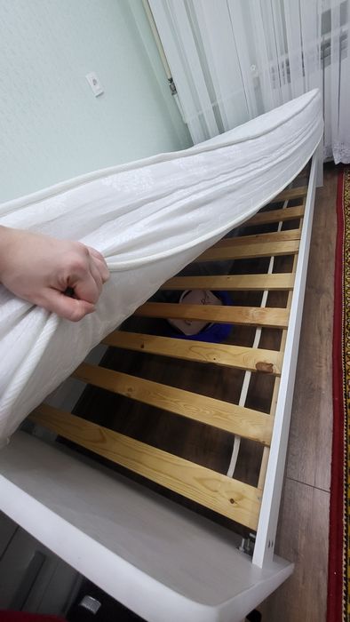 Продаётся кровать в хорошем состоянии