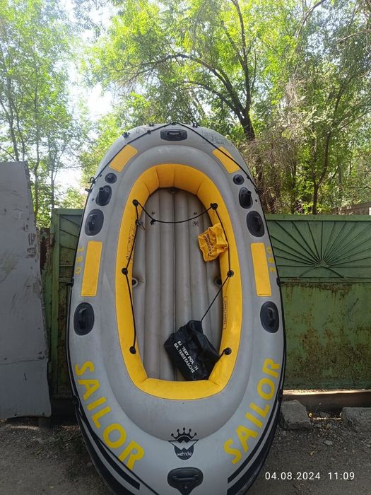 Продам лодку надувную SAILOR