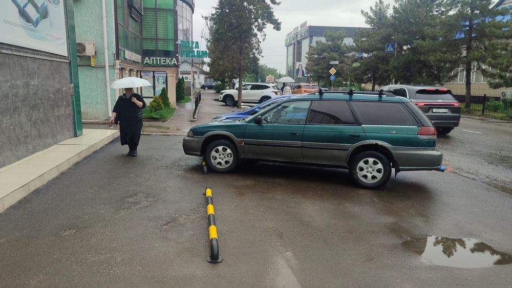 Колесоотбойник ограничитель парковки