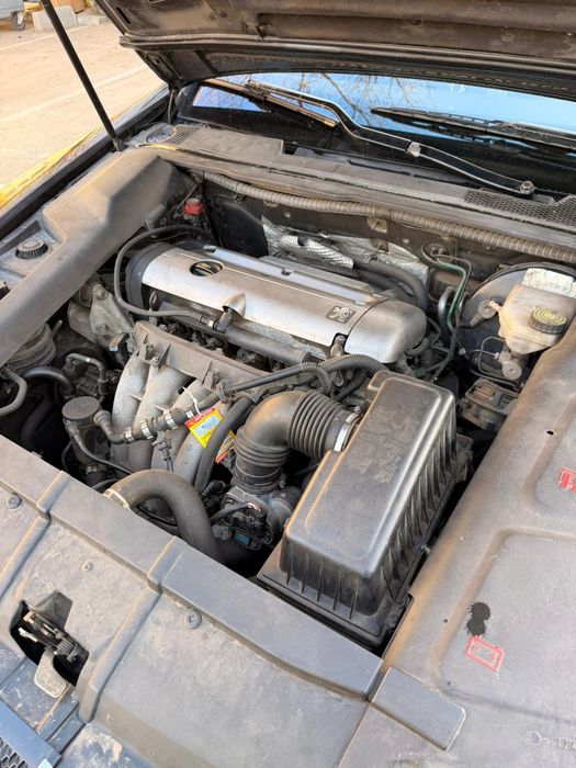 Vand Peugeot 607, unic proprietar, benzina 2001, 115000km, in perfecta stare, inmatriculat, 1950 euro00