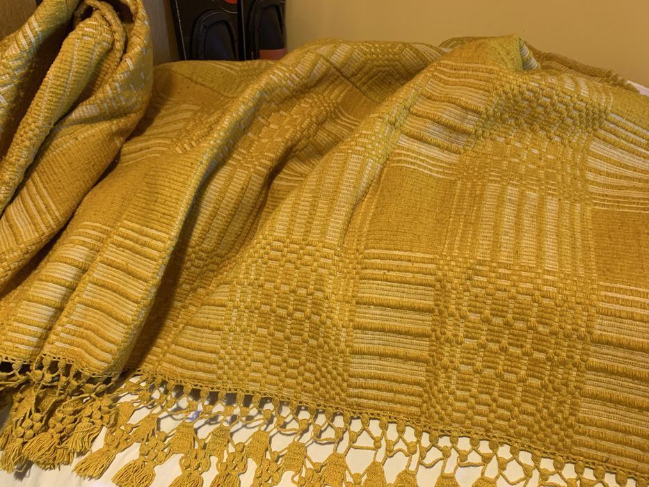 Покривка за легло 100% вълна