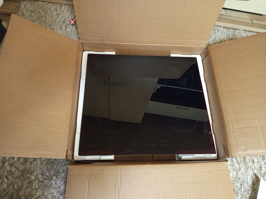 Vând plită pe inducție marca "Candy"