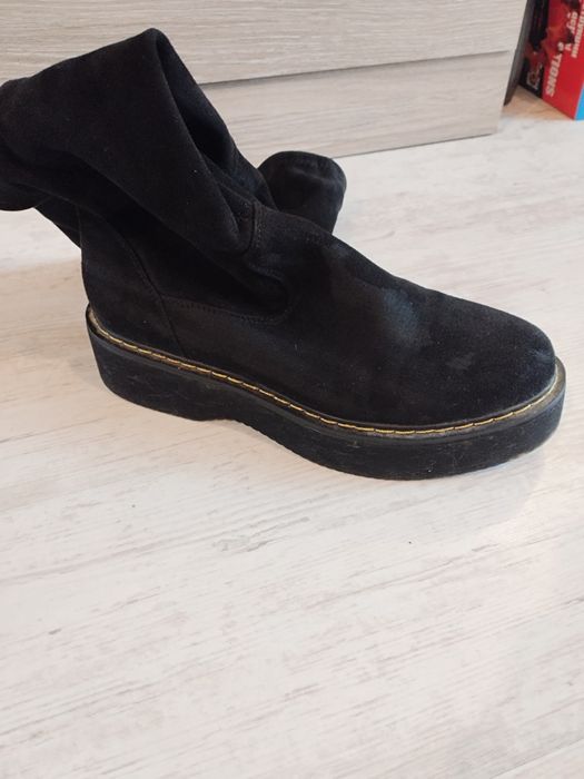 Обувки и ботуши.