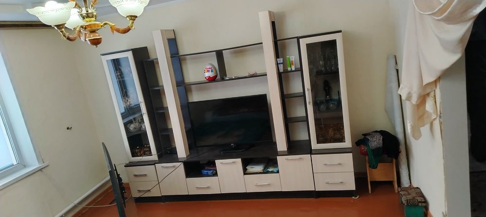 Продам не дорога стенку