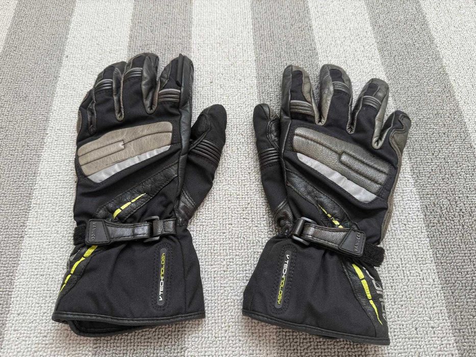 Vanucci - manusi moto