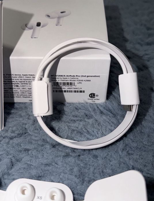 AirPods Pro 2 ( ANC) + Husa cadou (verde) Predare Personala in Bucuresti si prin curier in toata tara !!