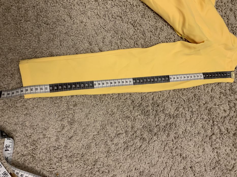 Bluze crop, pe umeri, maneca lunga, lucrate la comanda