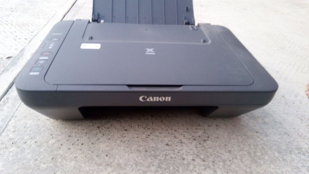 Vând imprimantă canon folosită odată
