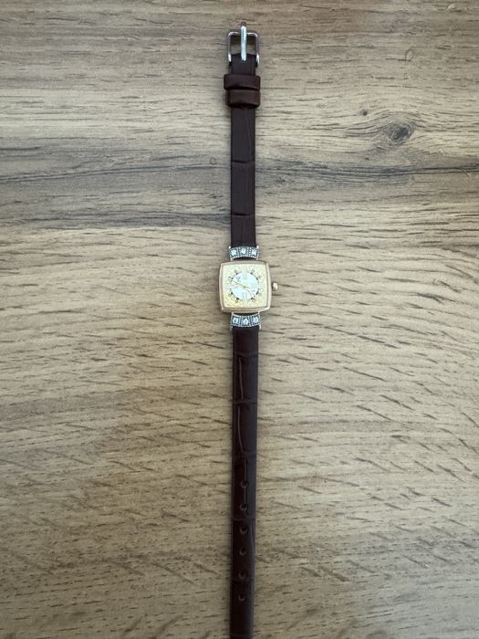 Золотые часы 585