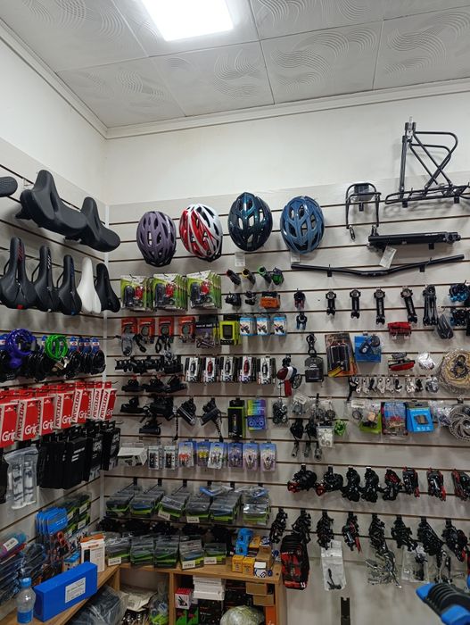 Велозапчасти и аксессуары