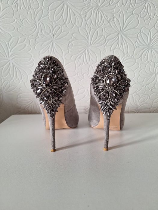 Модельные туфли из искусственной замши