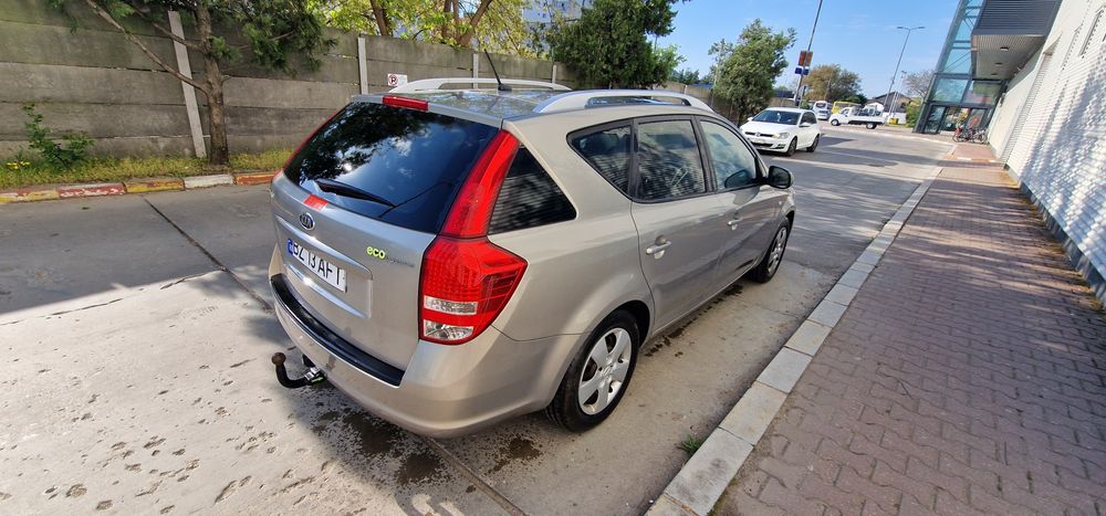 Kia ceed  1.6 16v Dohc an 2010