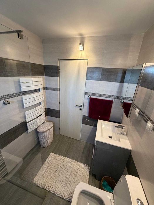 inchiriez apartament 2 camere Falticeni