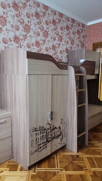 Двухъярусный кровать