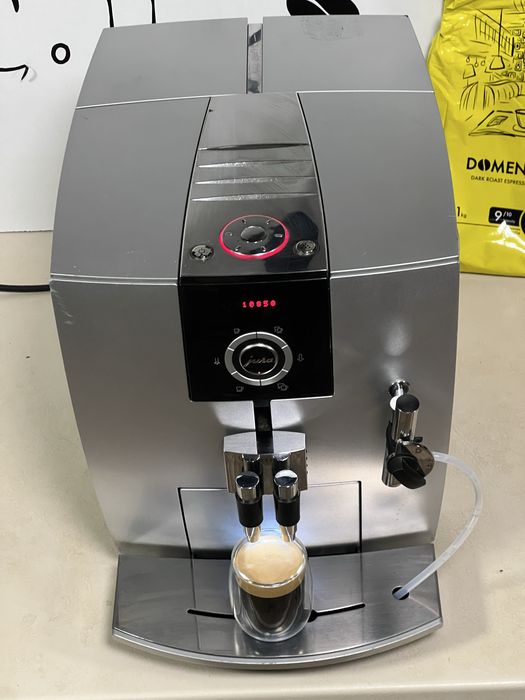 Кафемашина кафе автомат jura j5 с гаранция