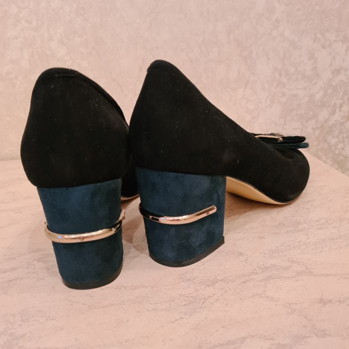 Замшевые туфли. Размер 40