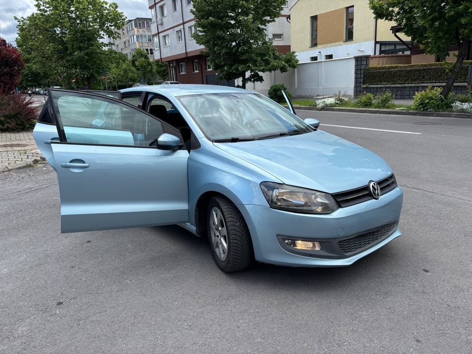 VOLKSWAGEN Polo 2010 — imagine 3