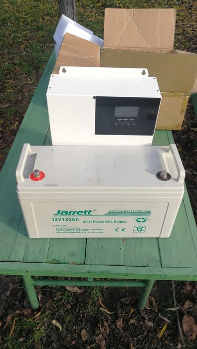 Invertor 3kw+8 acumulatoare 12V,120amp