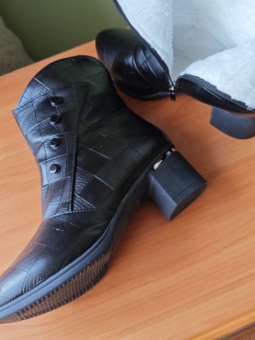 Продам полусапожки