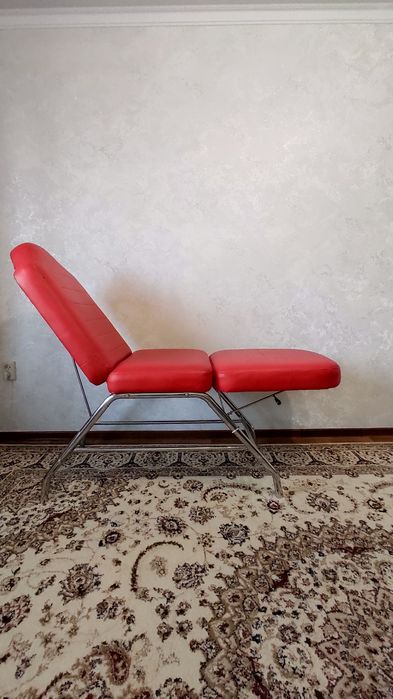 Продам кушетку для косметолога