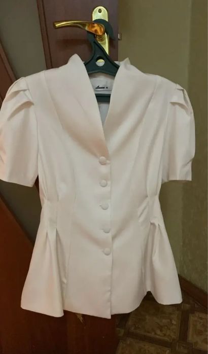 Жакет с коротким рукавом