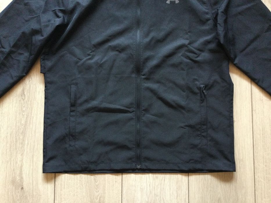 НОВ оригинален черен суичър  яке ветровка UNDER ARNOUR размер L от САЩ