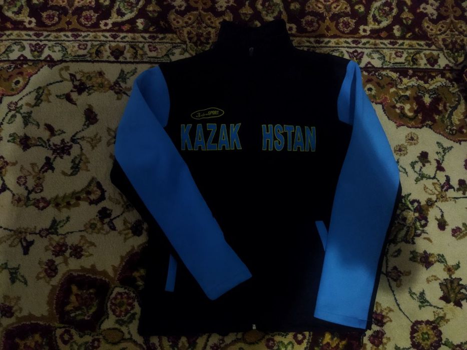 Продам спортивку Казахстан